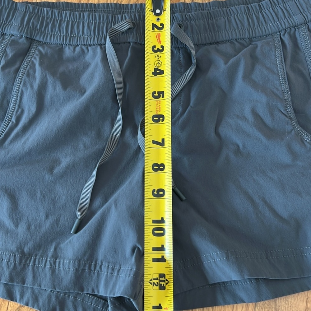 Eddie Bauer women’s shorts‎ dark gray pockets size 2 - Picture 3 of 8